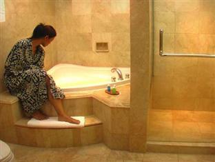 bathroom deluxe ocean hotel aston bali beach resort and spa