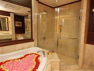 bathroom ocean view suite hotel aston bali beach resort and spa