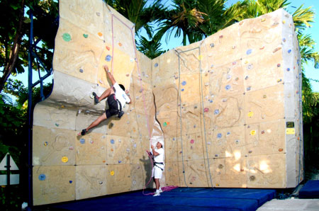 wall climbing hotel hard rock kuta bali