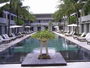 swimming pool, kolam renang hotel the oasis