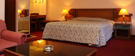 hotel riyadi palace solo, deluxe room, riyadi palace hotel surakarta