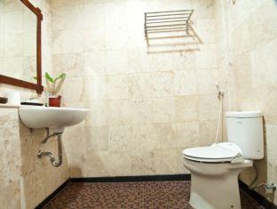 bathroom hotel austin residence yogyakarta